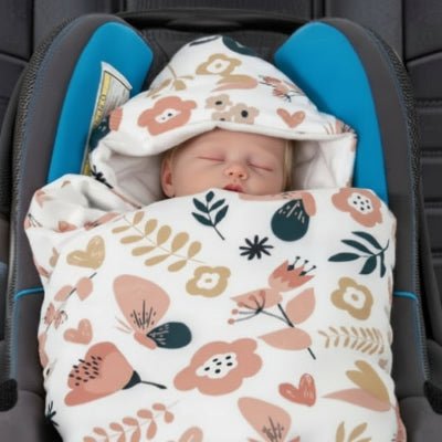 couverture emmaillotage cocoon bebe endormi