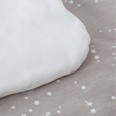 couverture emmaillotage cocoon modele etoiles