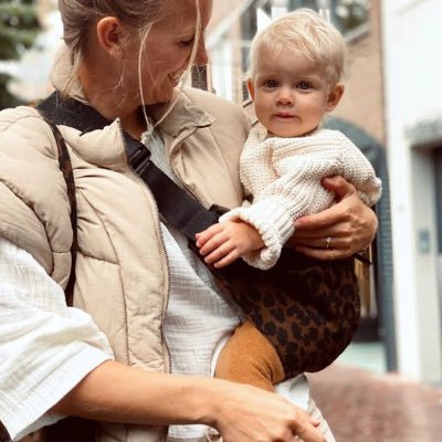 echarpe de portage leo maman bebe blond