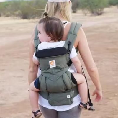 porte bebe iris vert fillette dos maman